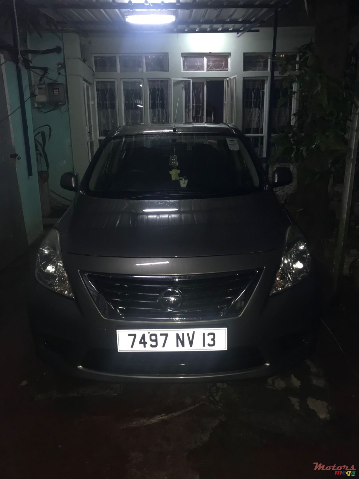 2013' Nissan Almera photo #1