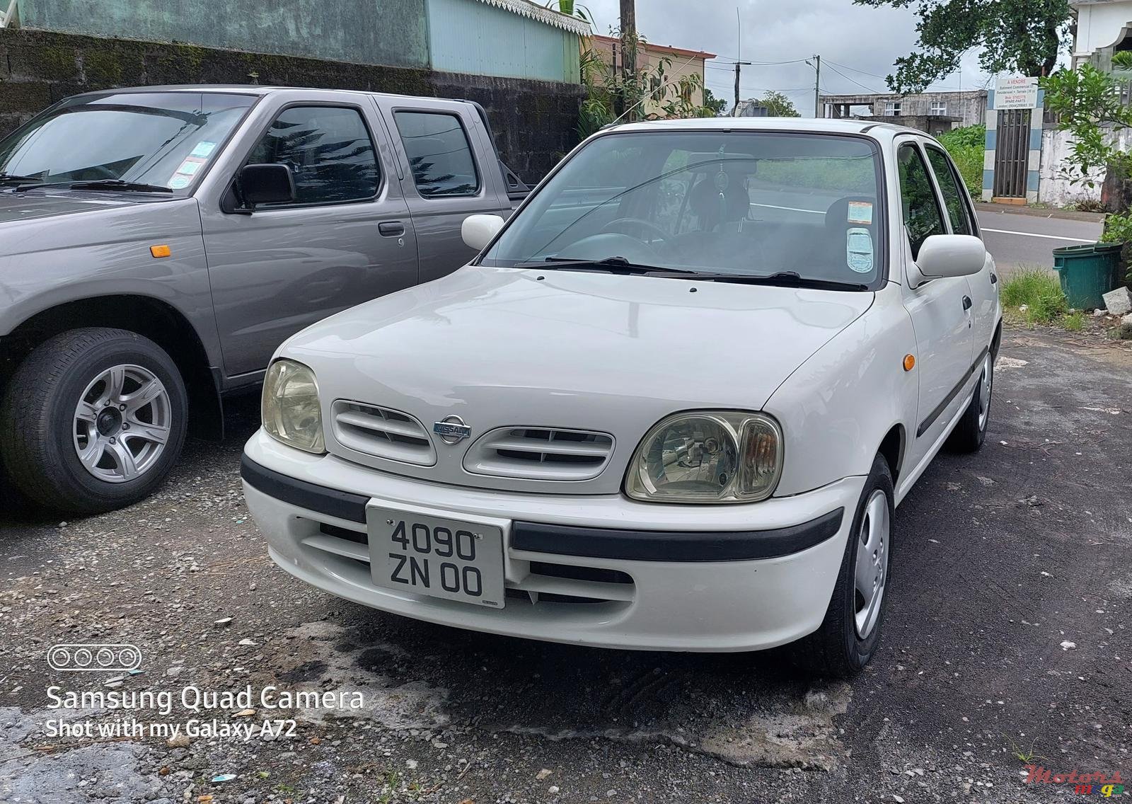 2000' Nissan March photo #2