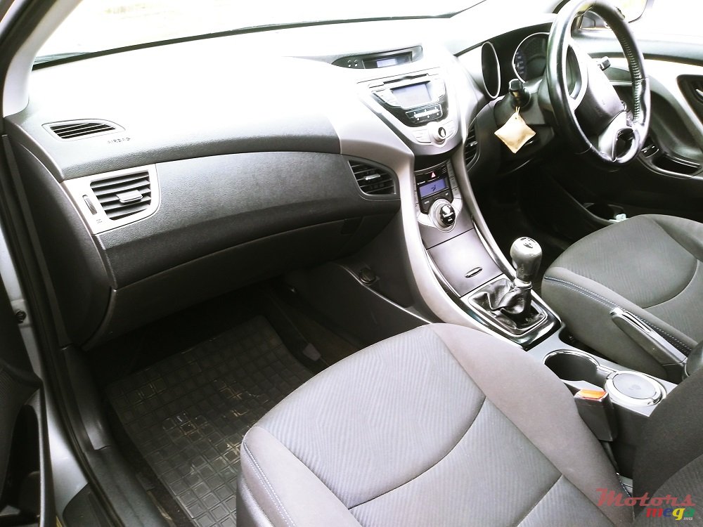 2014' Hyundai Elantra GLS 1.6 photo #5
