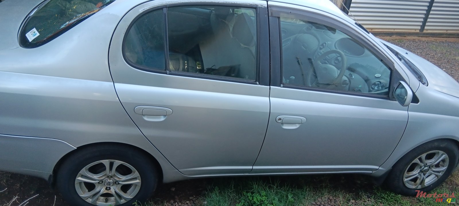 2000' Toyota Platz photo #4