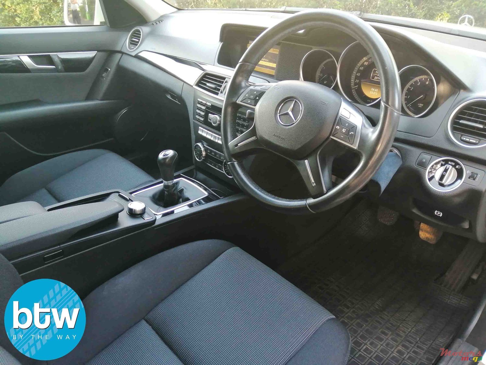 2012' Mercedes-Benz C-Class 180 photo #6