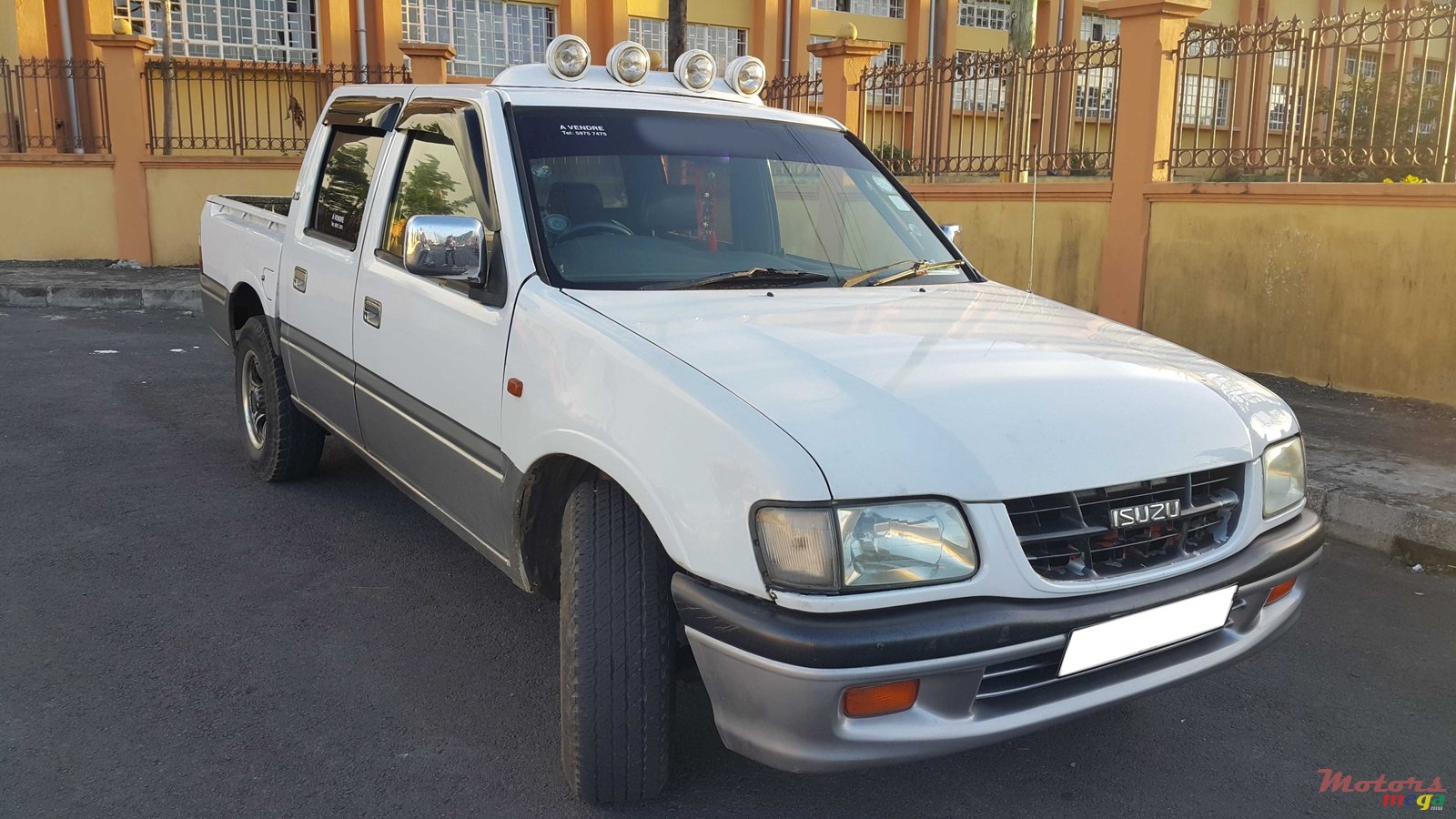 1998' Isuzu TFR photo #1