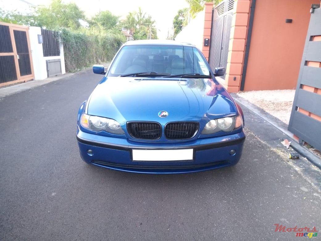2002' BMW 3 Series E46 2000-2005 photo #2