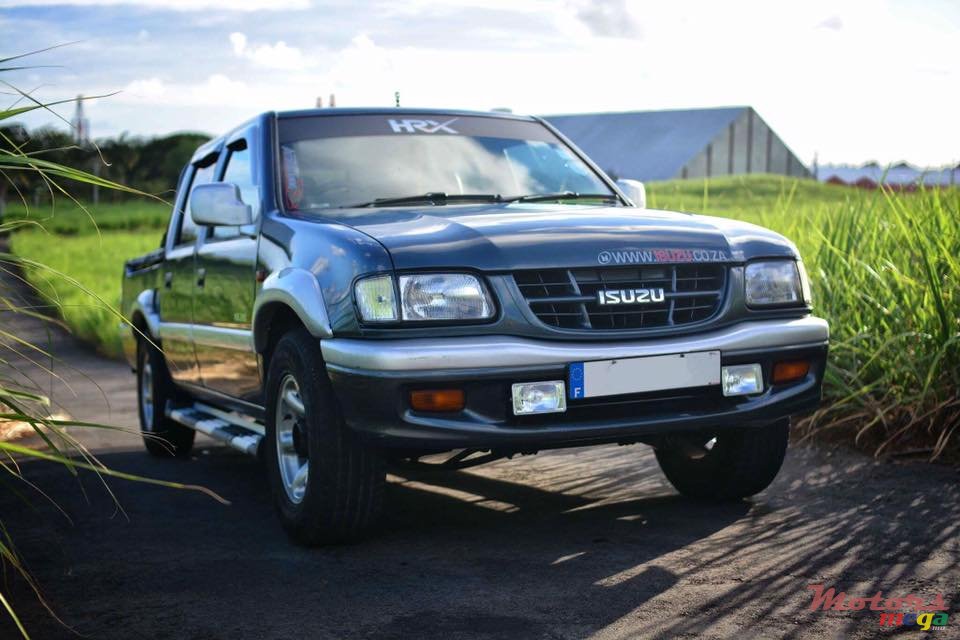 2001' Isuzu KB Series KB280 TURBO photo #1