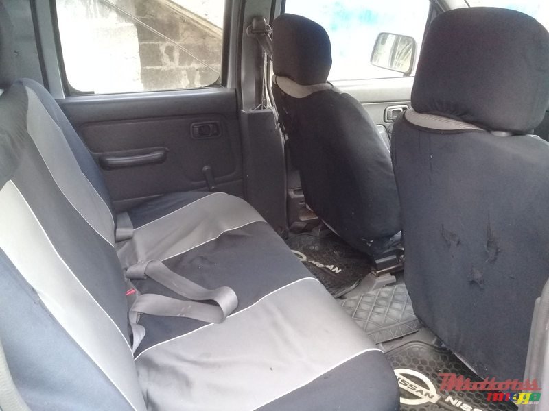 1998' Nissan photo #6