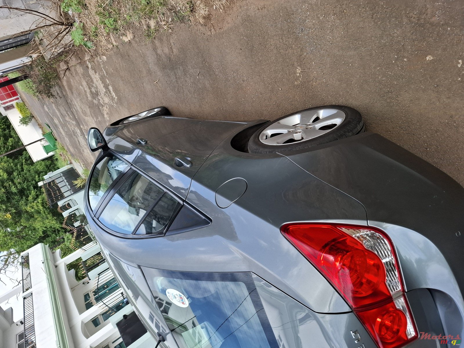 2010' Chevrolet Cruze Luxury Touring photo #5