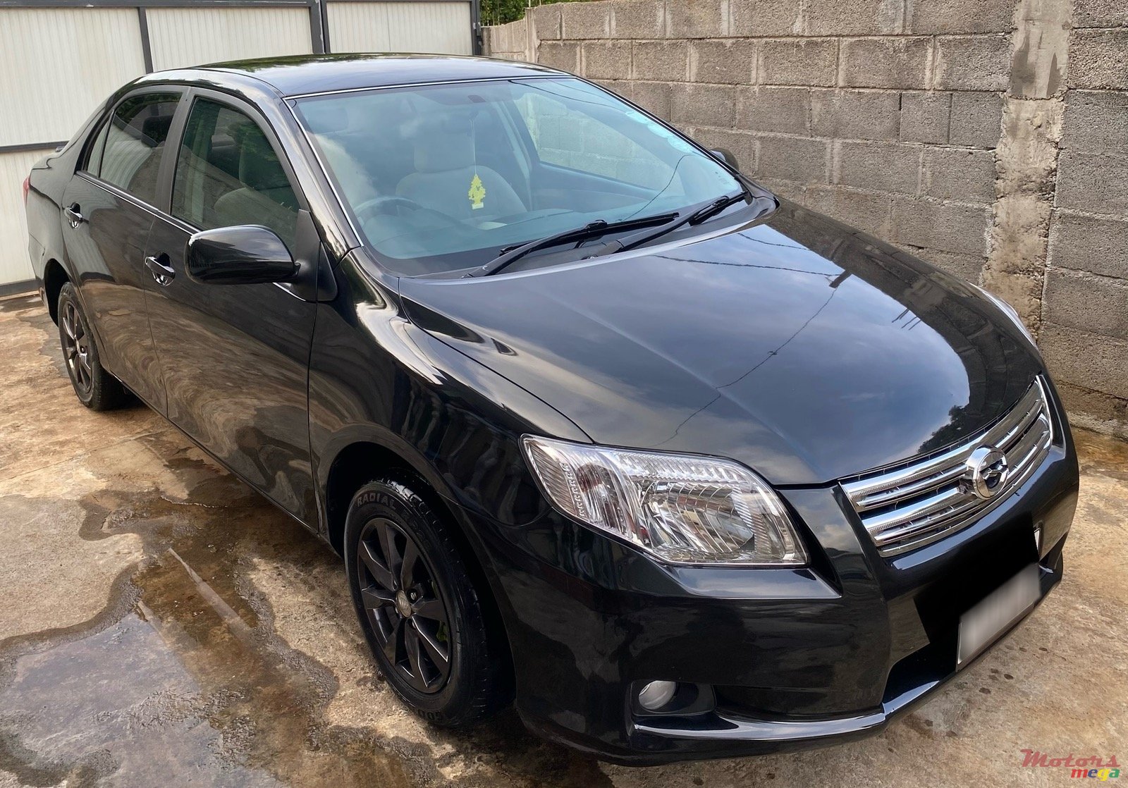 2008' Toyota Axio photo #2