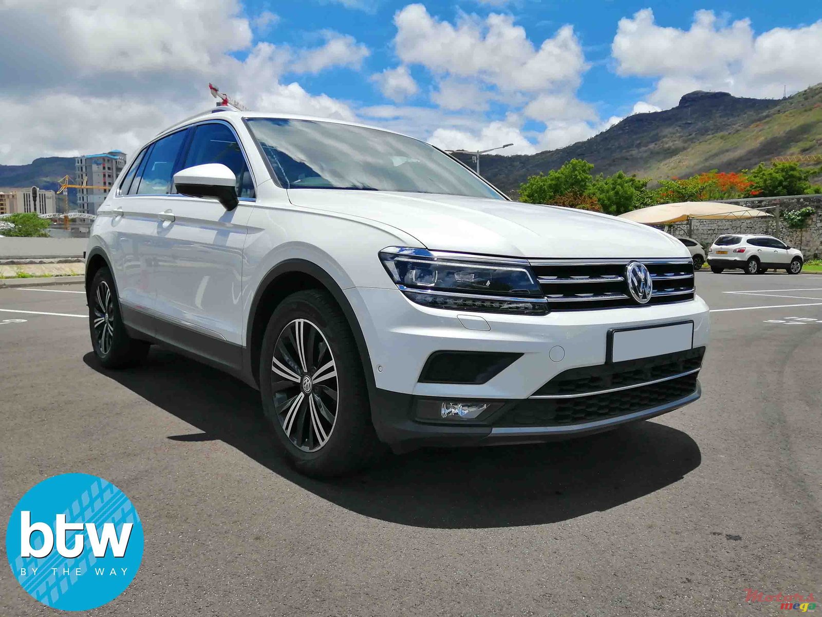 2018' Volkswagen Tiguan photo #1
