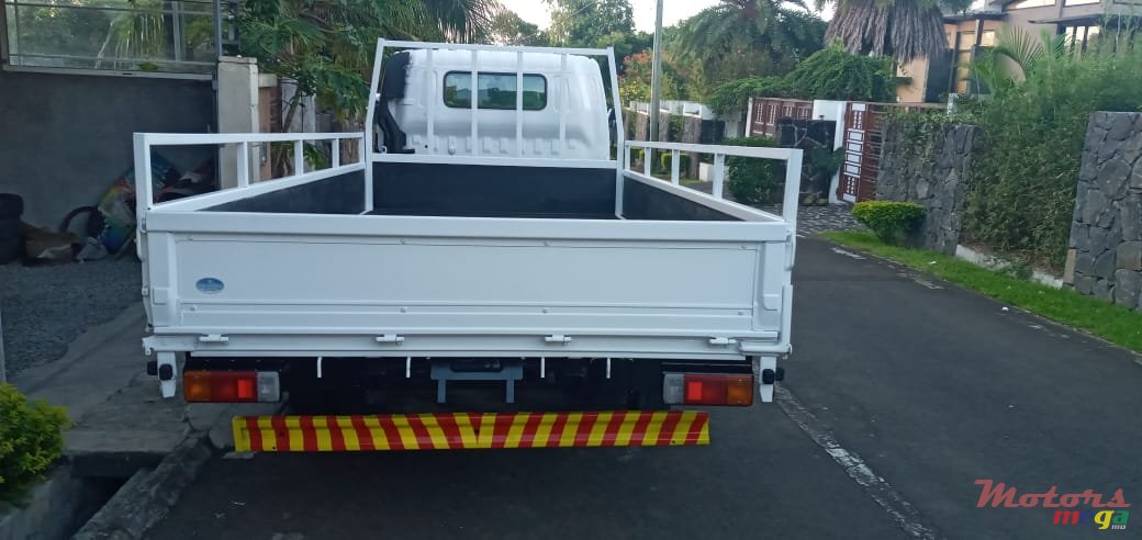 2009' Toyota photo #5