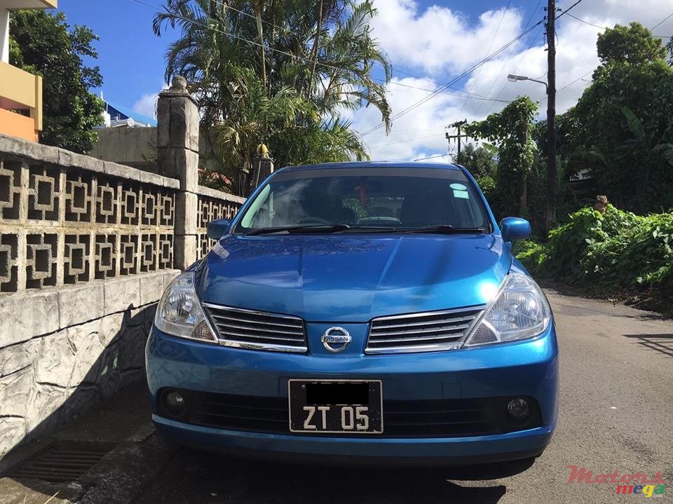 2005' Nissan Tiida photo #4