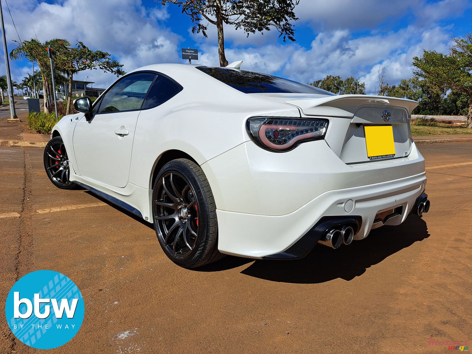 2012' Toyota GT86 photo #3