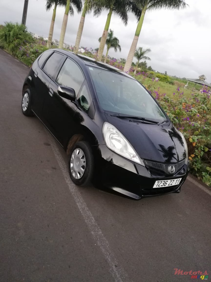 2011' Honda Fit 1300cc photo #1