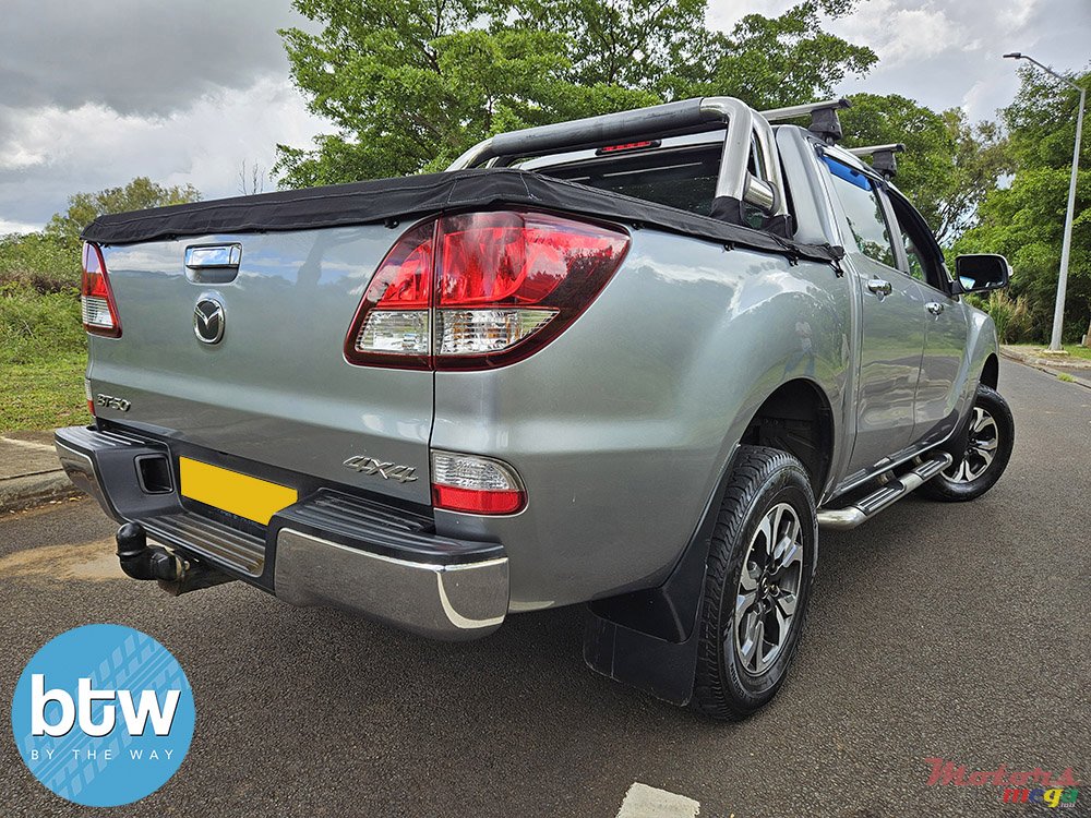 2017' Mazda BT-50 4X4 photo #4
