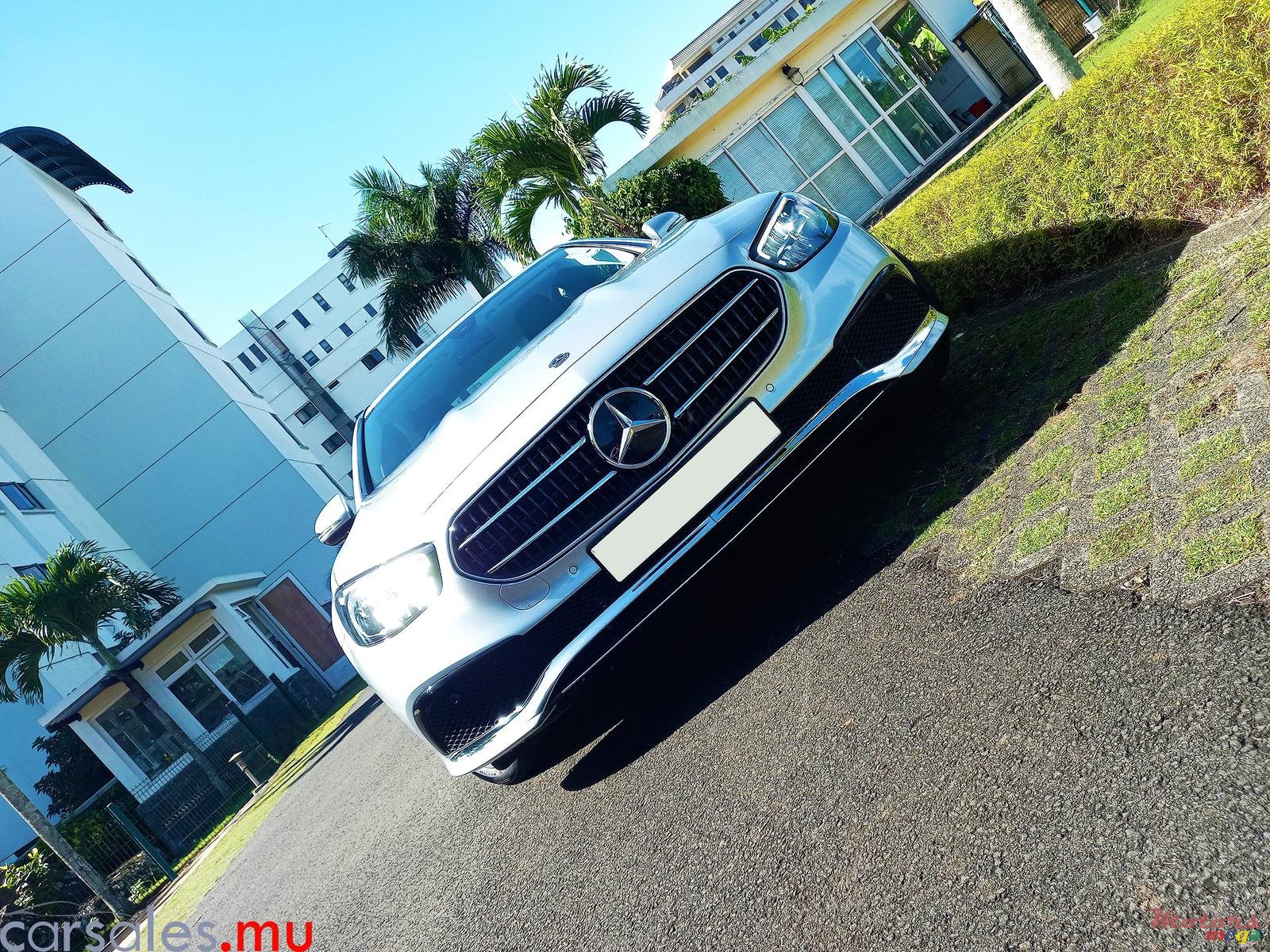 2020' Mercedes-Benz E-Class E300e Plug-In photo #1