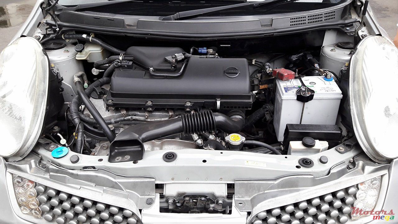 2005' Nissan photo #4