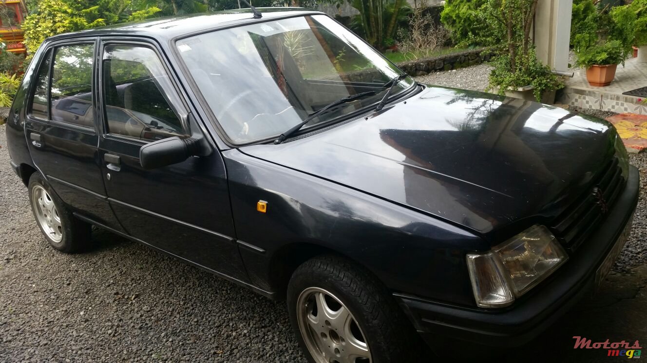 1993' Peugeot 205 photo #1