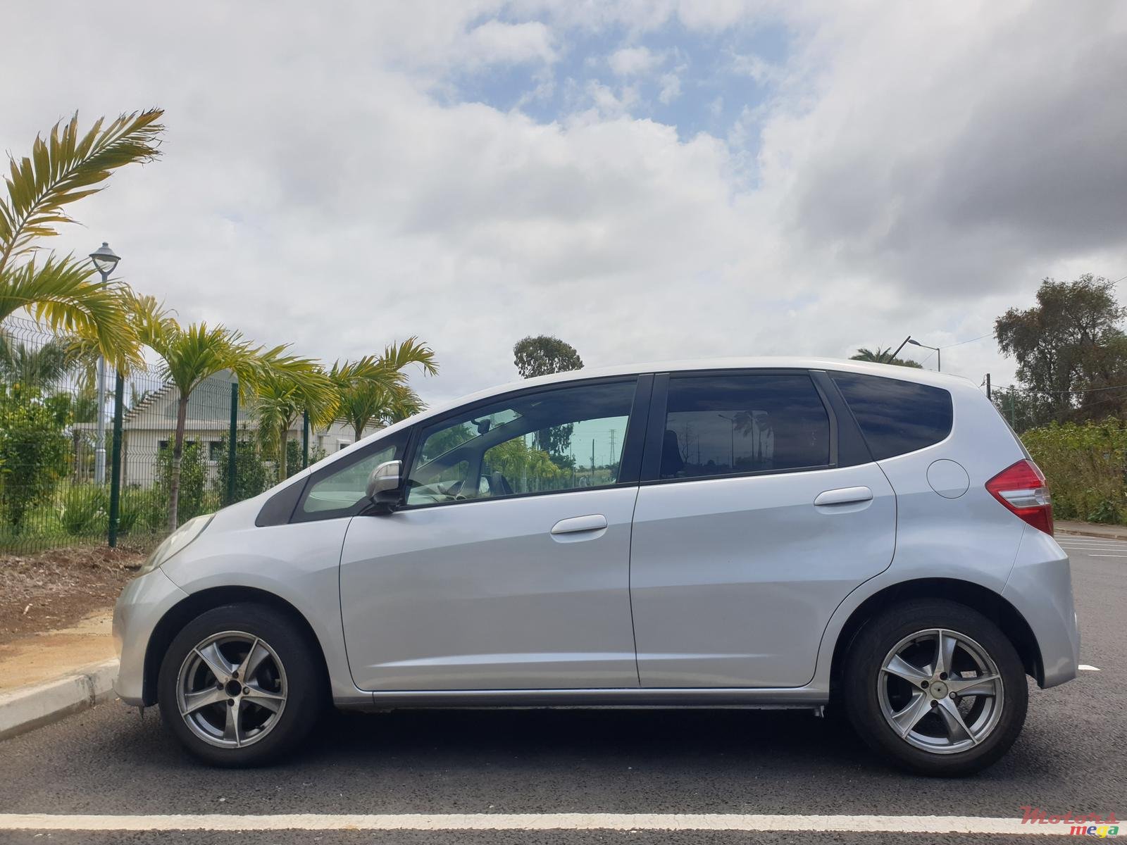 2011' Honda Fit photo #1