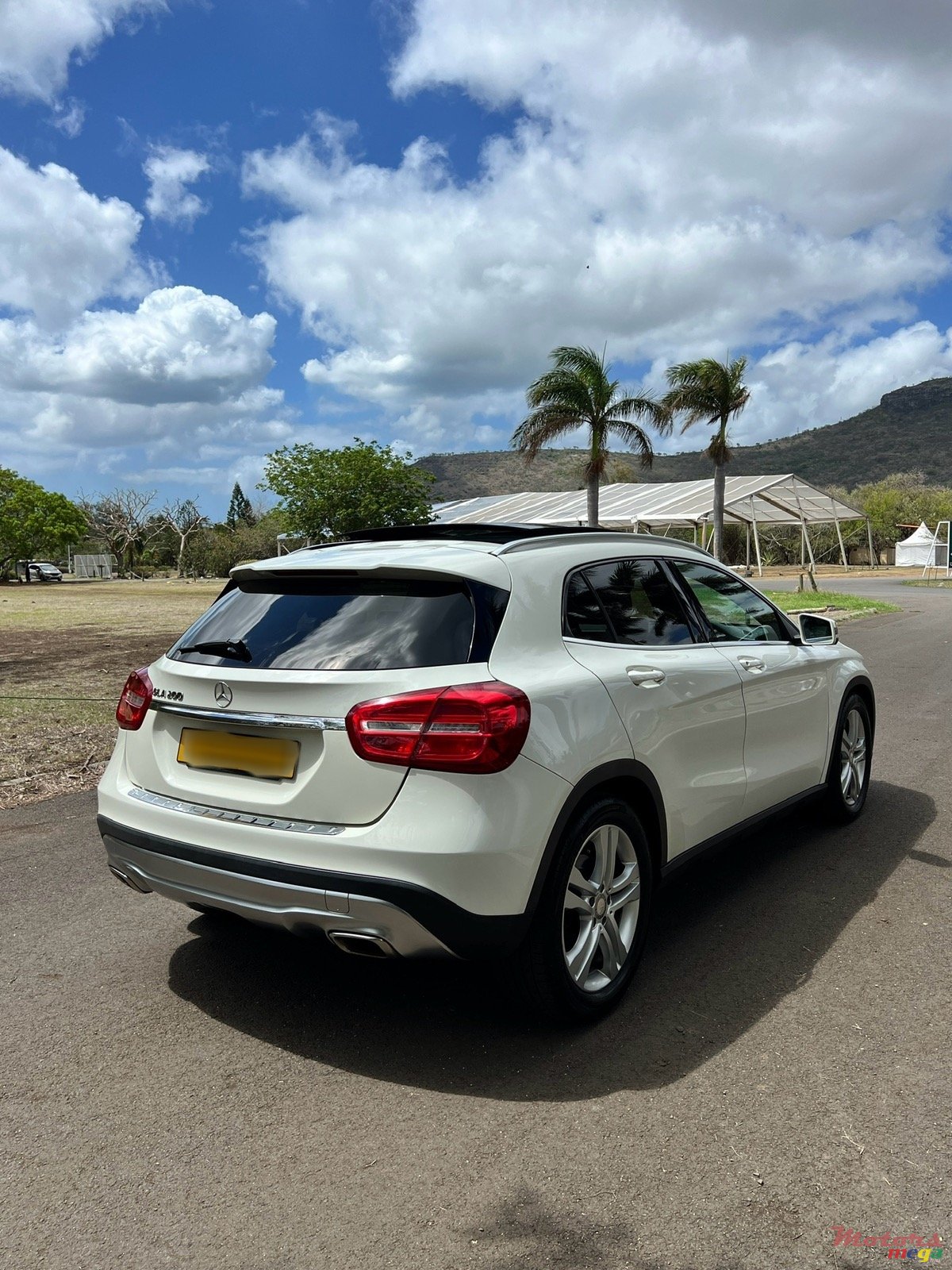 2017' Mercedes-Benz GLA 200 photo #3
