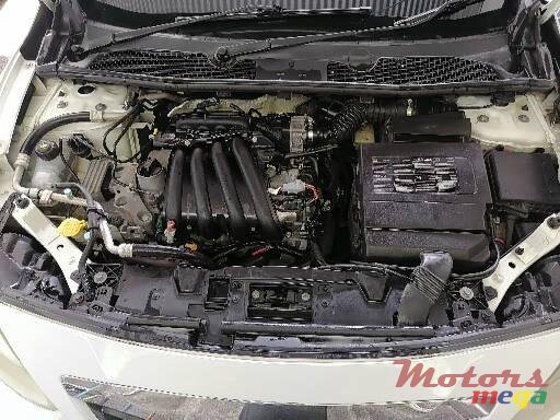 2013' Renault Fluence photo #4