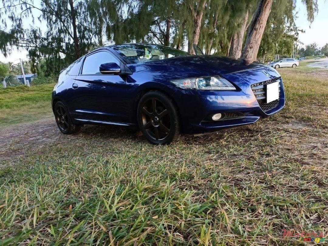 2010' Honda CR-Z photo #2