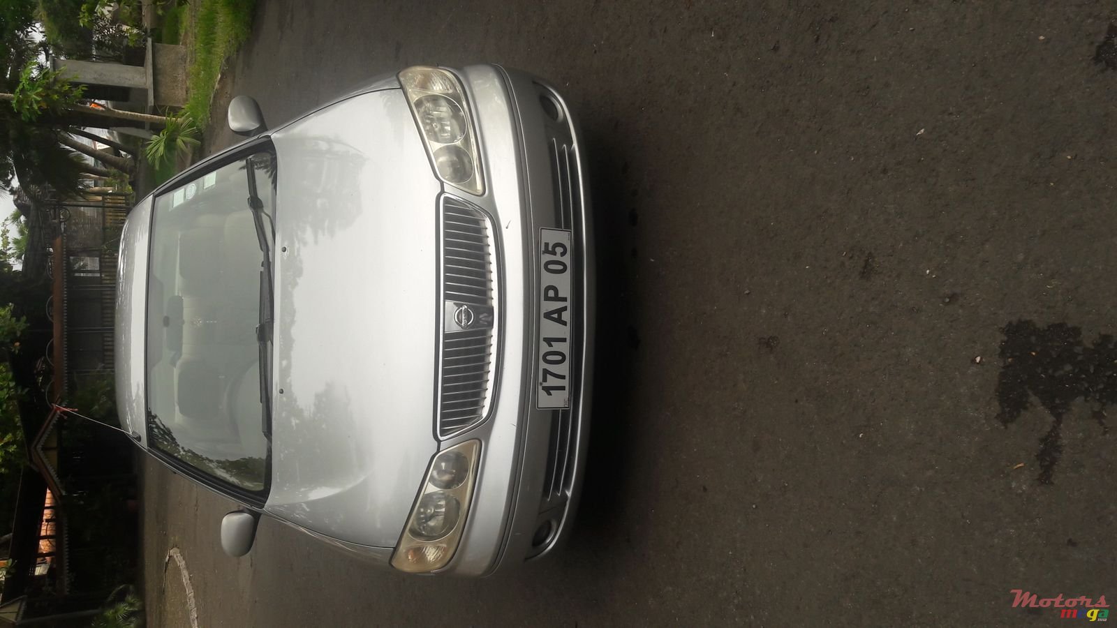 2005' Nissan Sunny photo #1