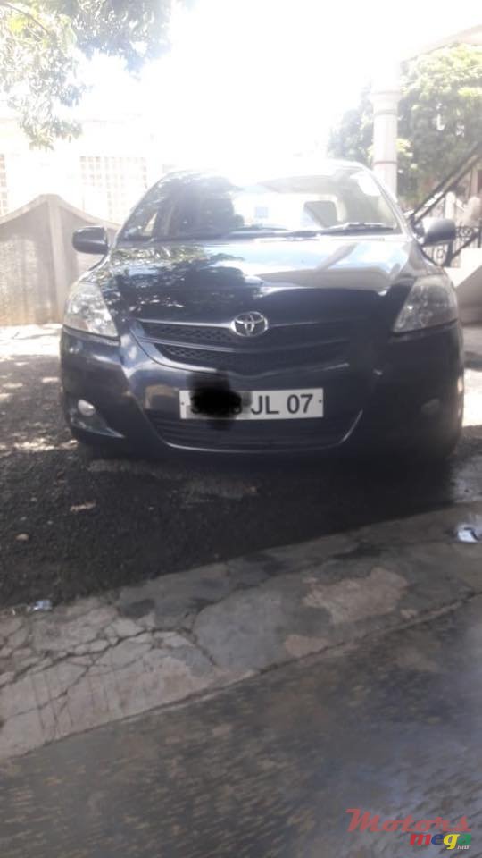 2008' Toyota Yaris photo #6