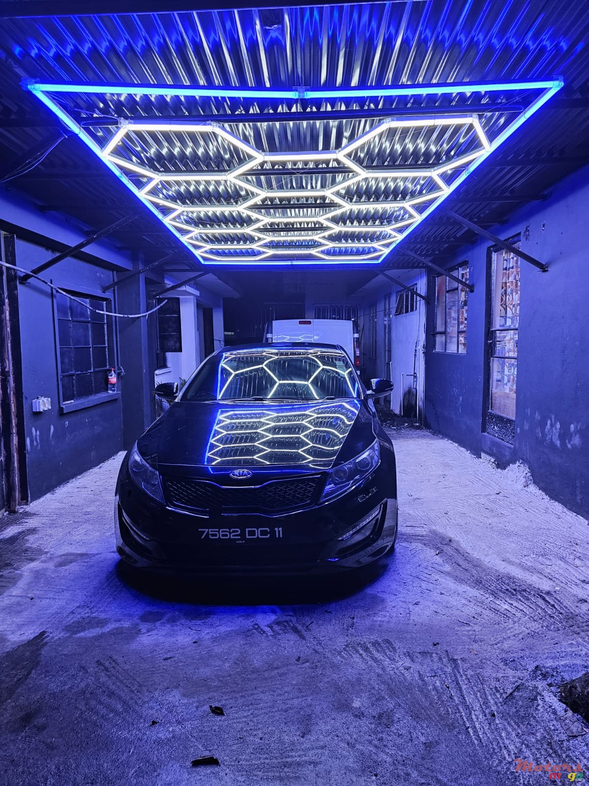 2011' Kia Optima photo #4