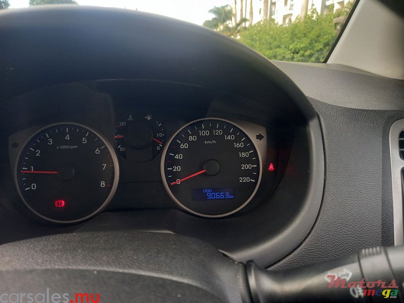 2013' Hyundai i20 1.2 Hatchback photo #7