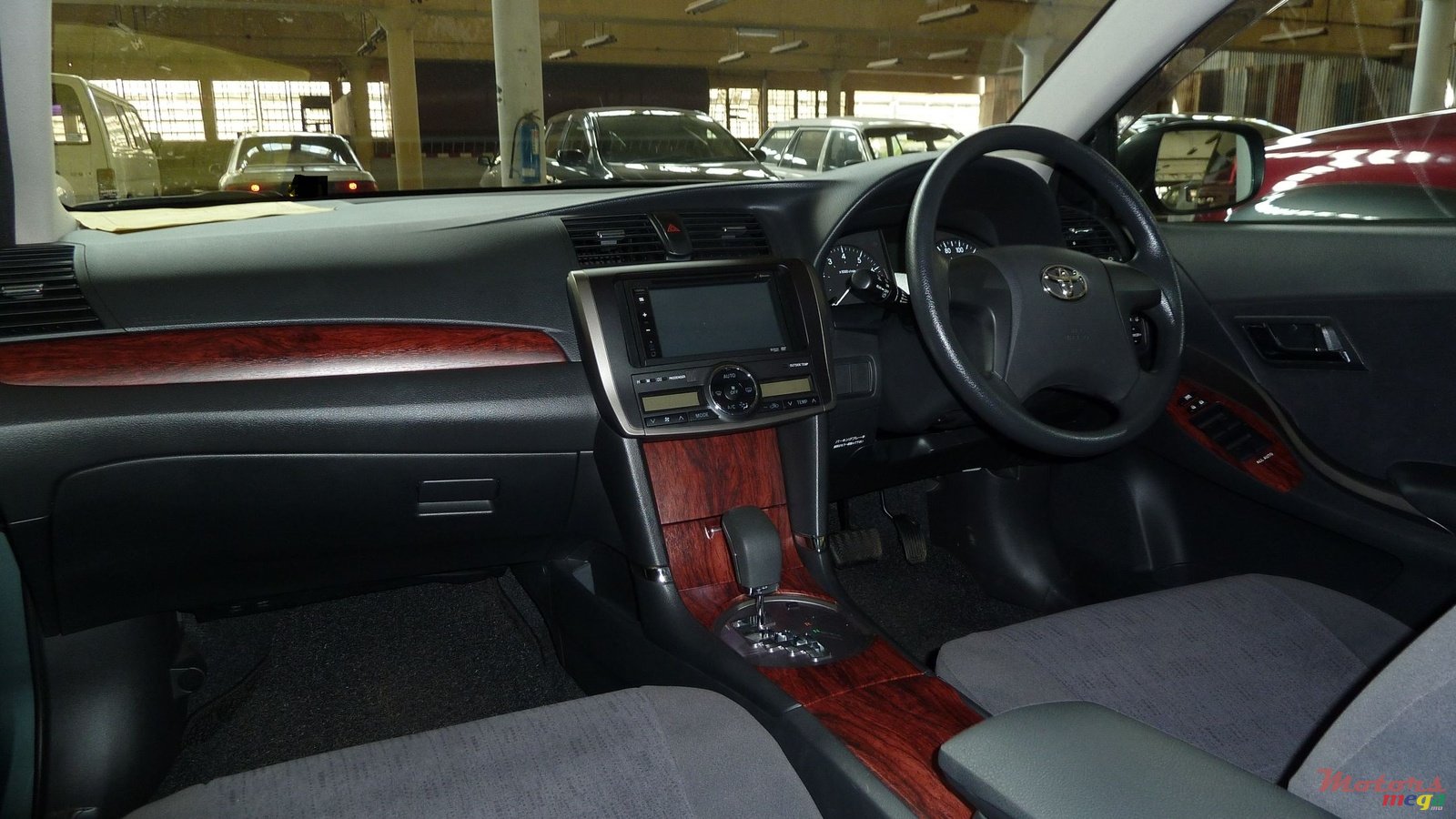 2012' Toyota 4Runner Allion photo #3