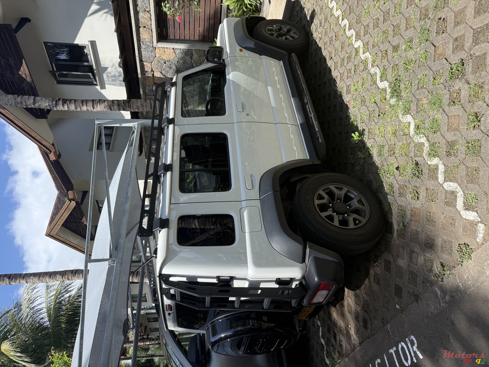 2025' Suzuki Jimny 5-Door GLX Automatic 1.5L photo #2