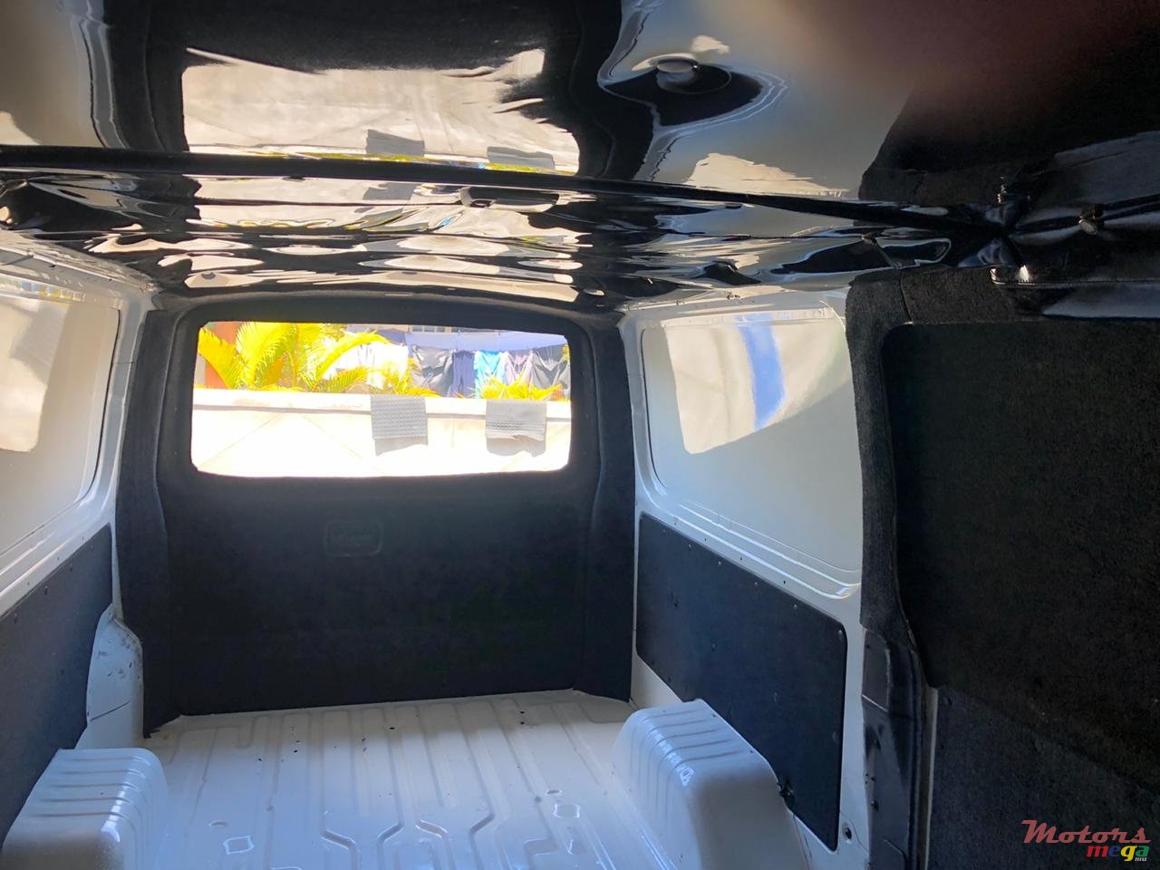 2014' Nissan urvan photo #5