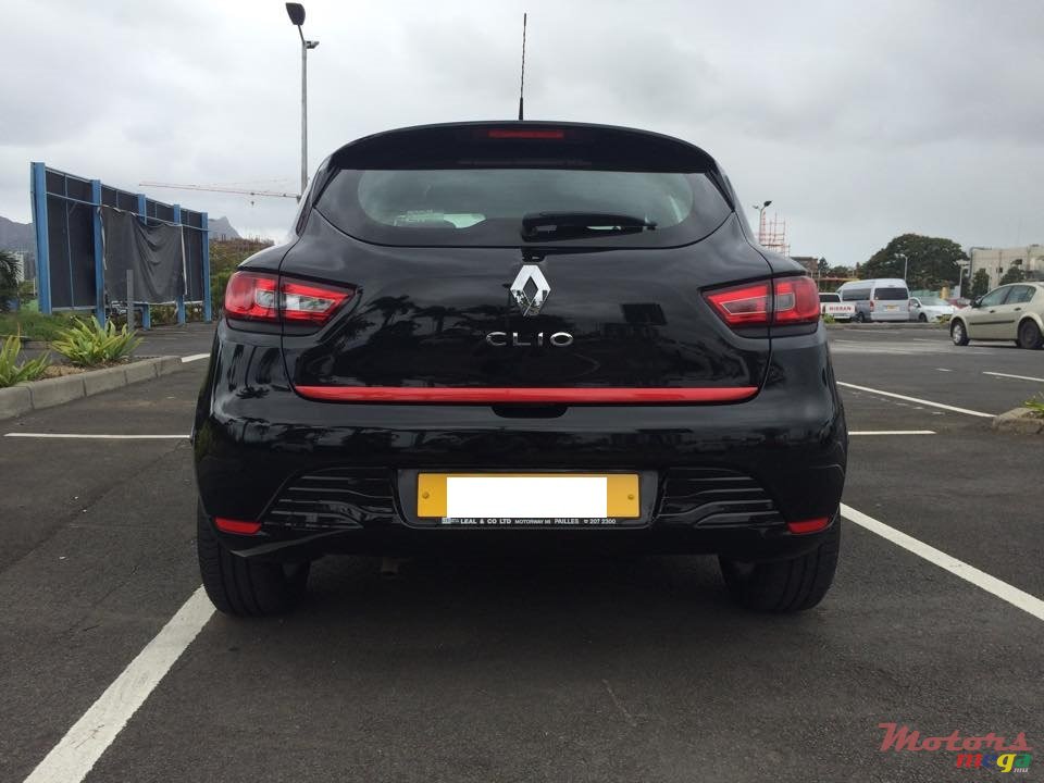 2013' Renault Clio photo #5