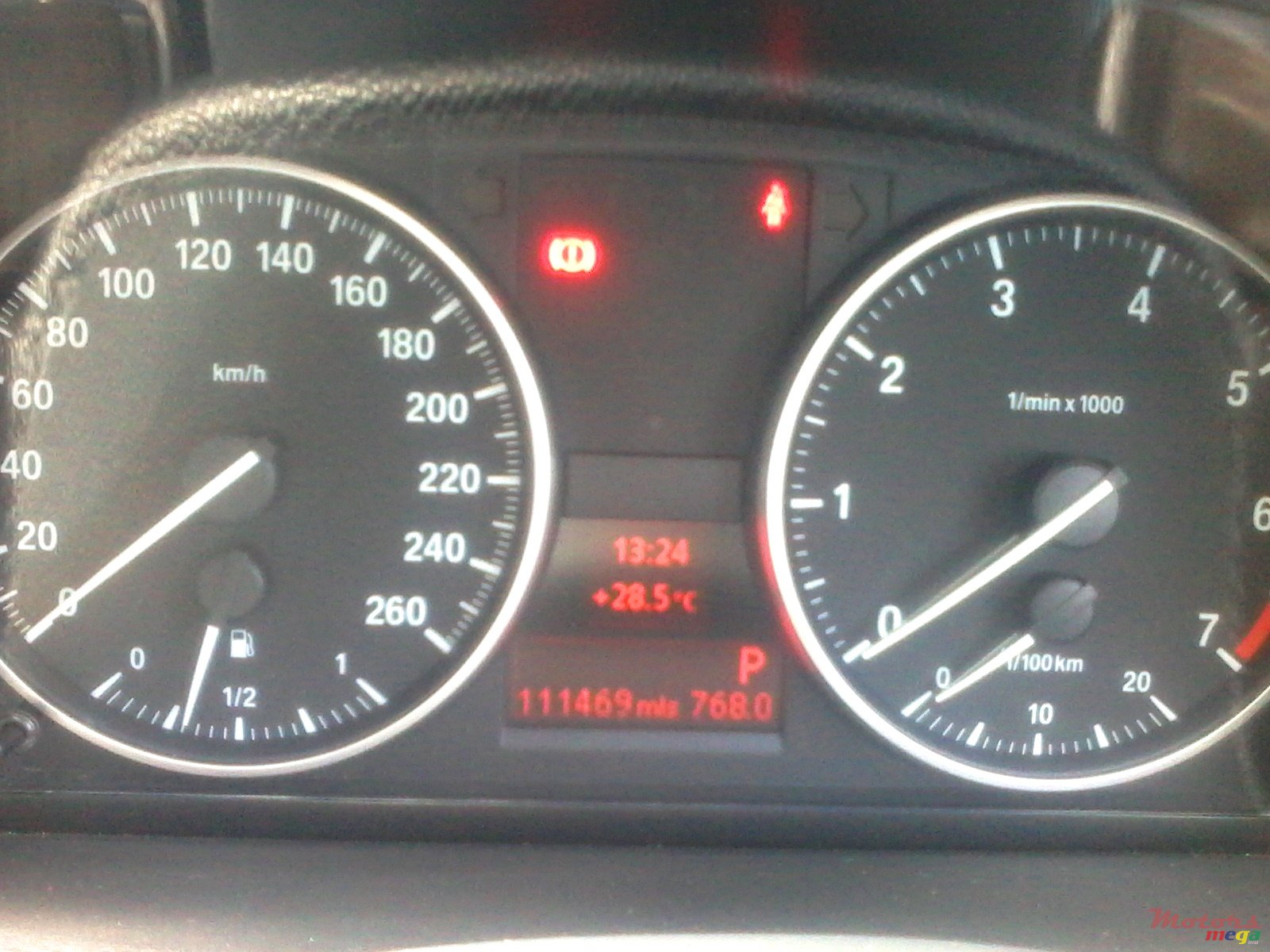 2010' BMW 320 photo #5