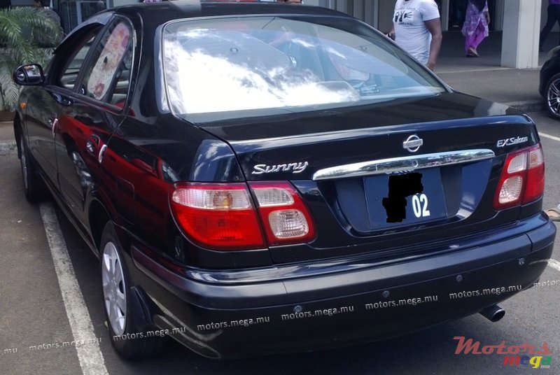 2002' Nissan photo #4