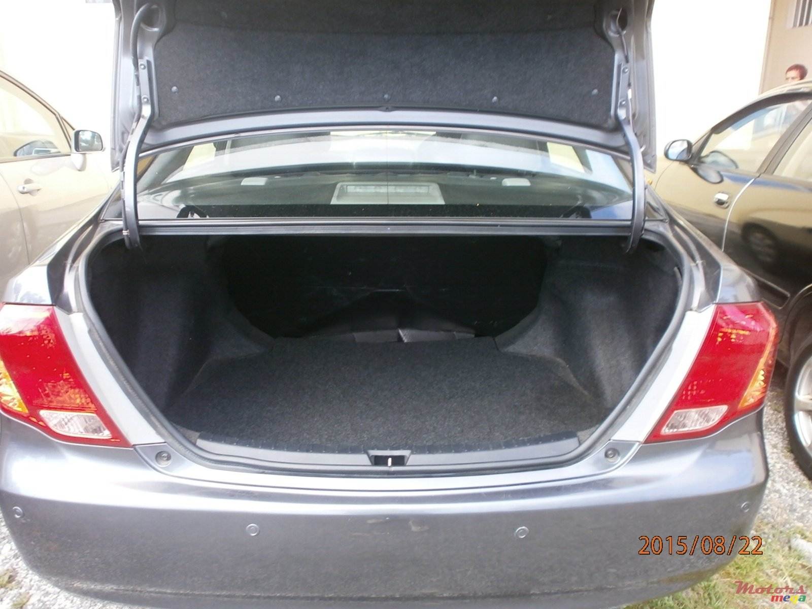 2008' Toyota Axio X photo #3