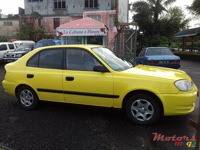 2005' Hyundai Excel photo #3