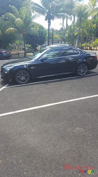 2009' BMW 520 photo #2