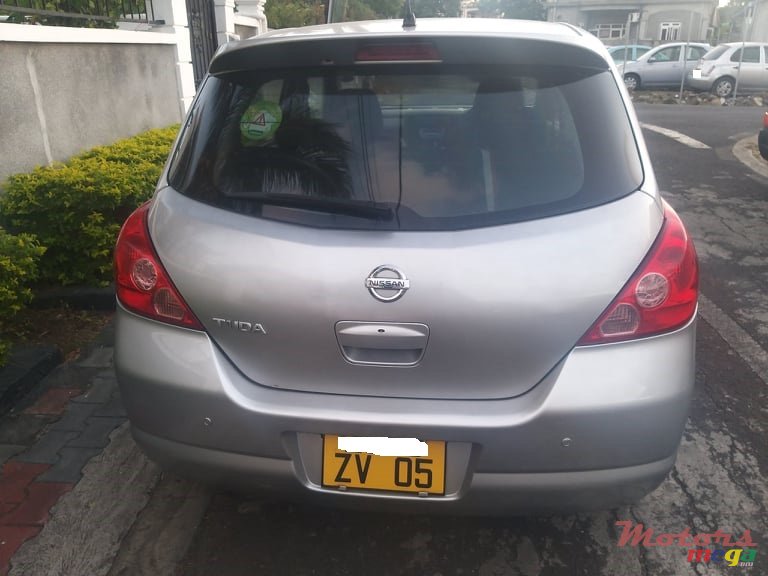 2005' Nissan Tiida photo #7