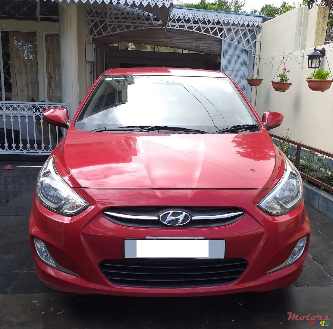 2017' Hyundai Accent photo #1