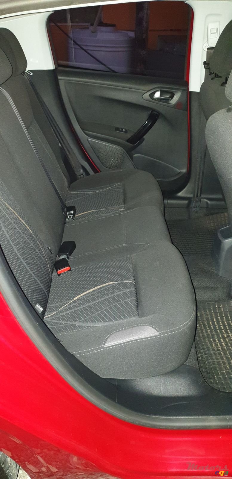 2013' Peugeot 208 photo #6