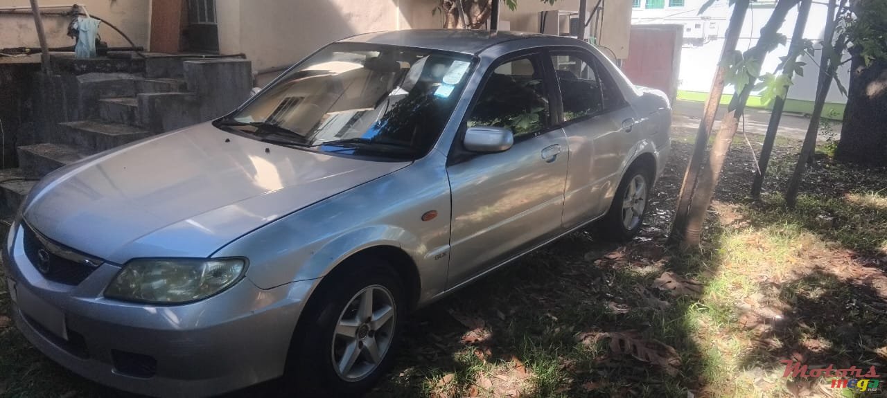 2003' Mazda 323 photo #2