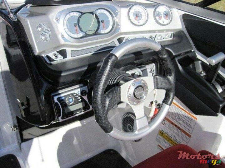 2011' Sea Doo photo #4