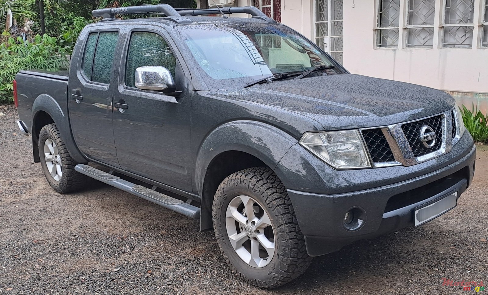 2008' Nissan Navara photo #1