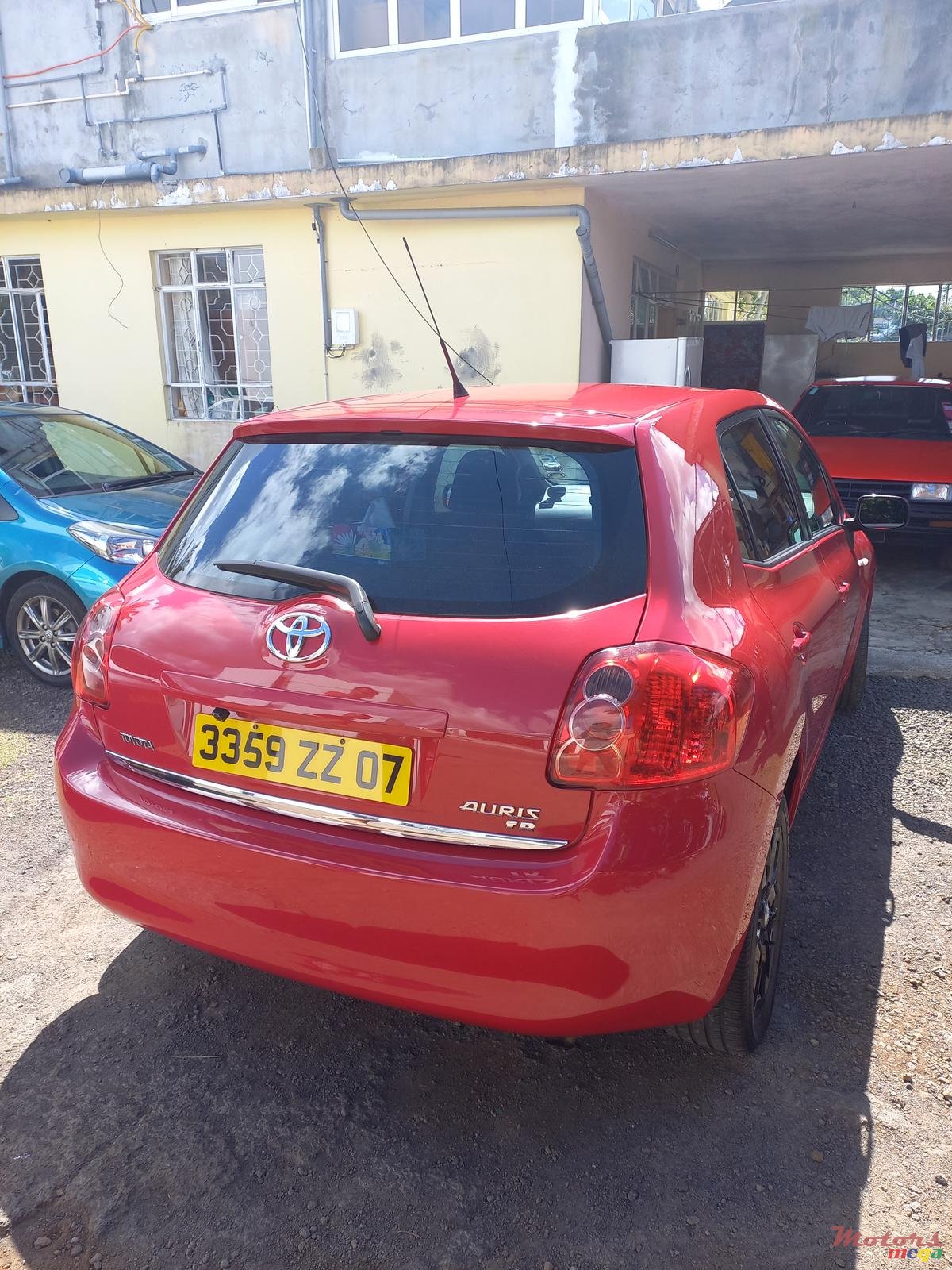 2007' Toyota Auris photo #6