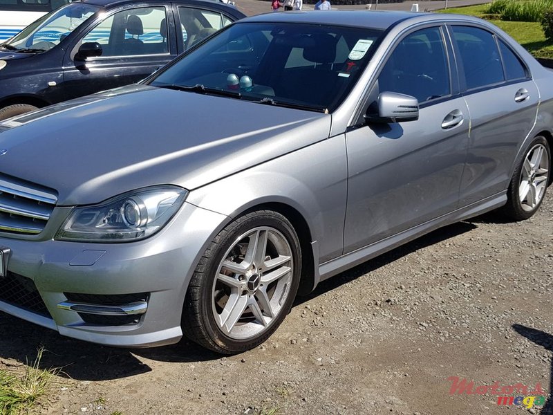 2013' Mercedes-Benz C-Class photo #1