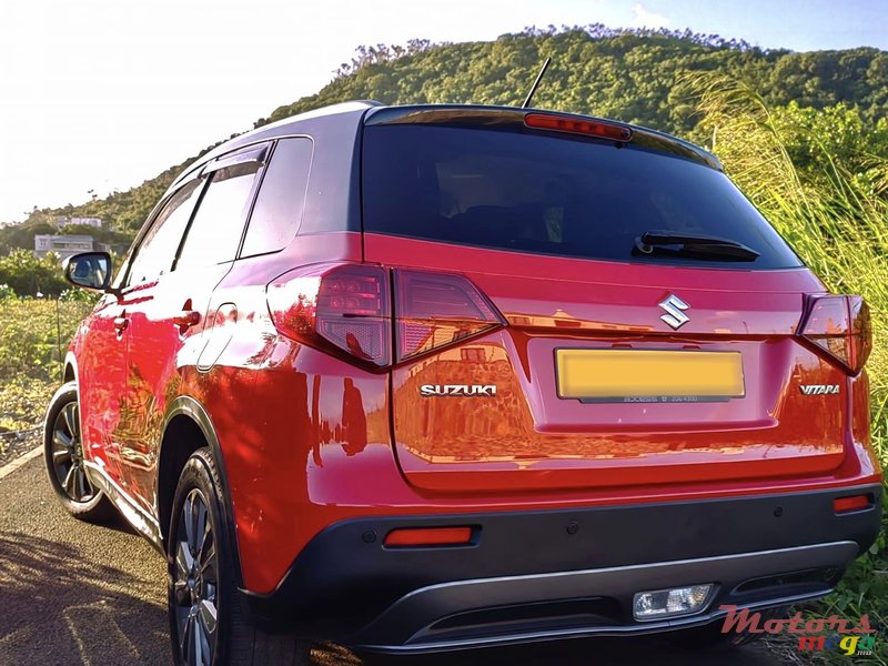 2019' Suzuki Vitara photo #3