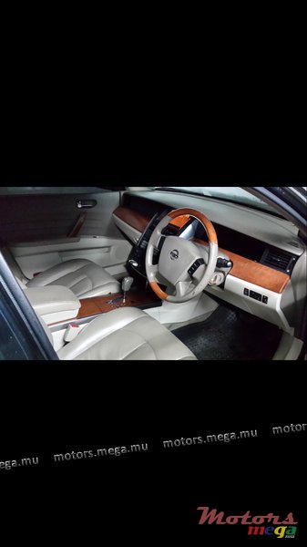 2005' Nissan photo #3