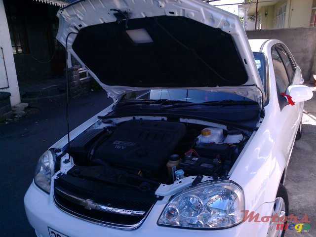 2009' Chevrolet Optra photo #7