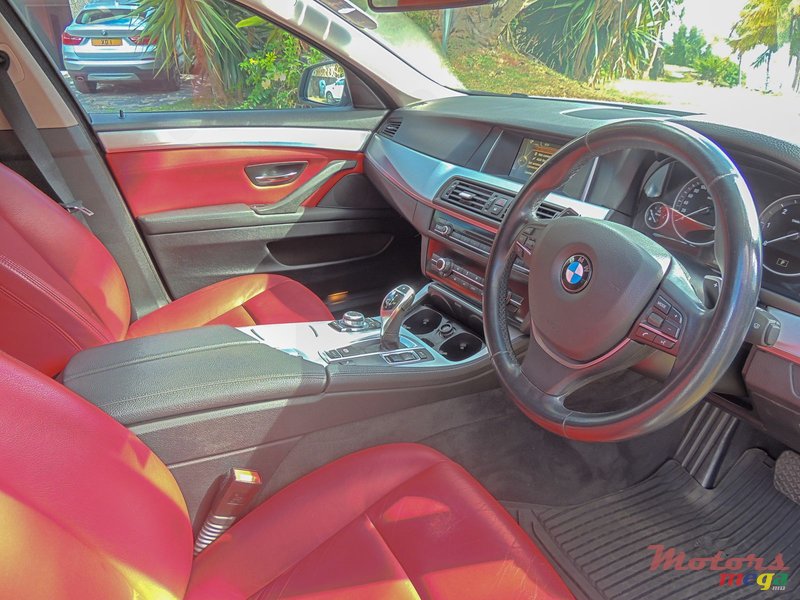2015' BMW 530 photo #5