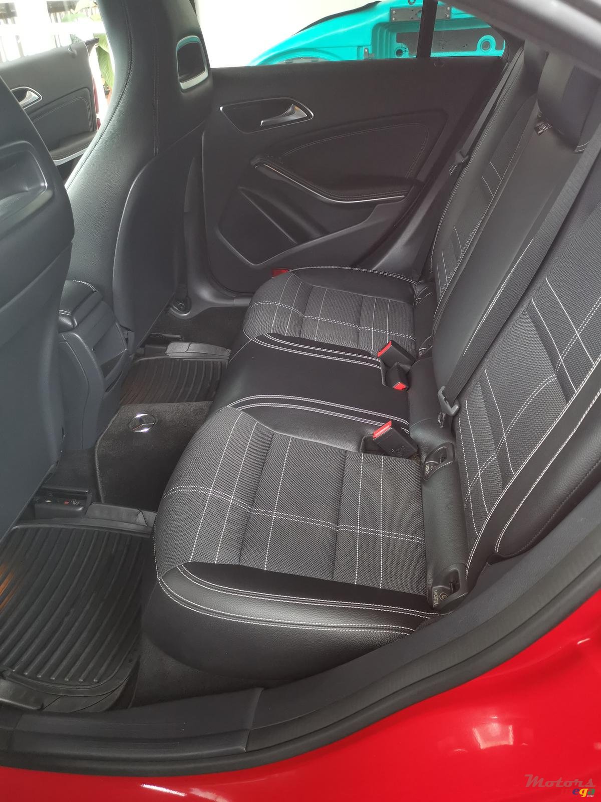 2014' Mercedes-Benz CLA 180 photo #5